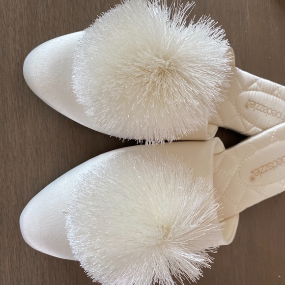 Adorable mules - size 6.5 - Picture 3 of 3